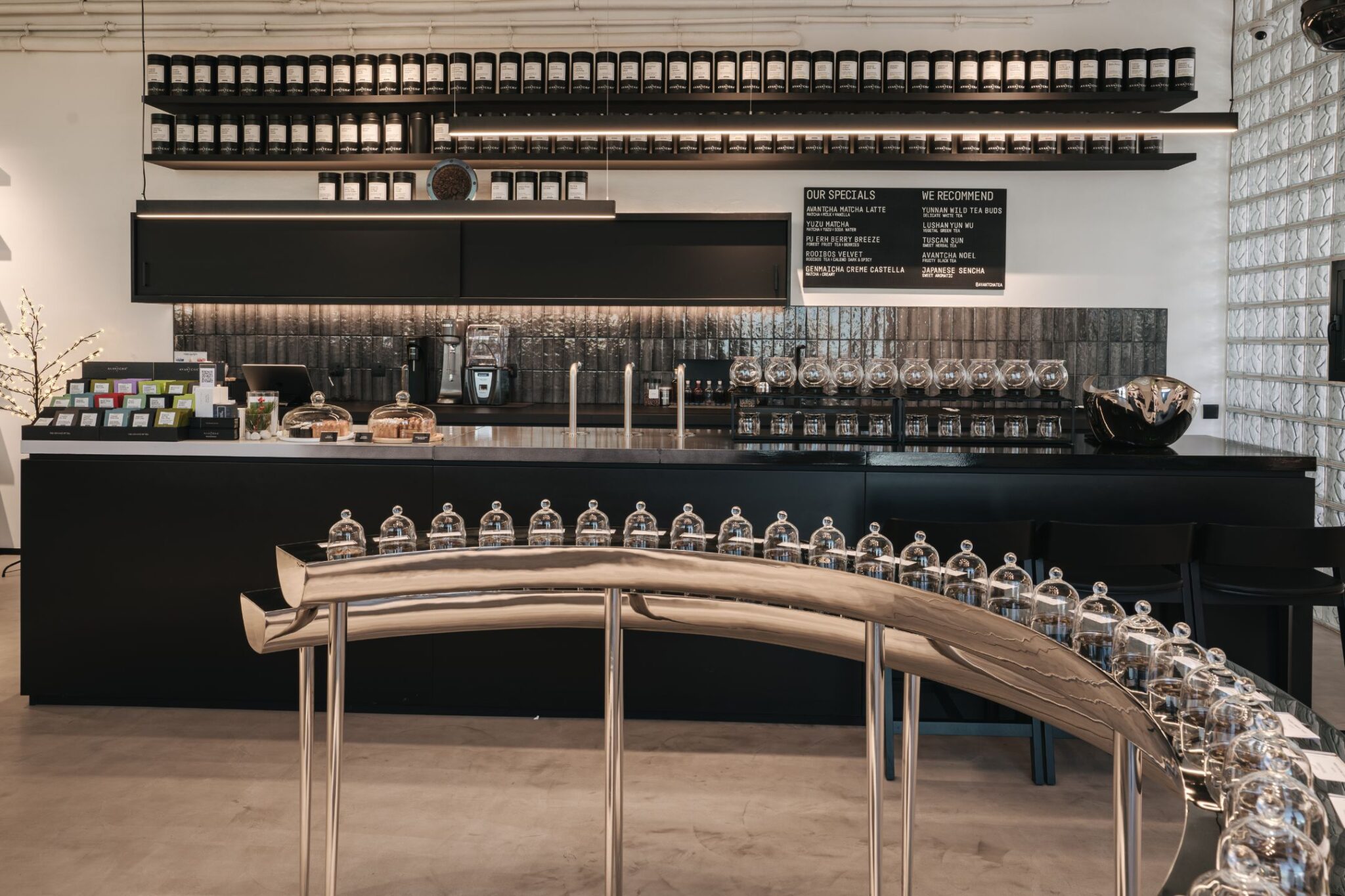 A 2024 Reflection & Tea Trends 2025 | AVANTCHA™ Switzerland