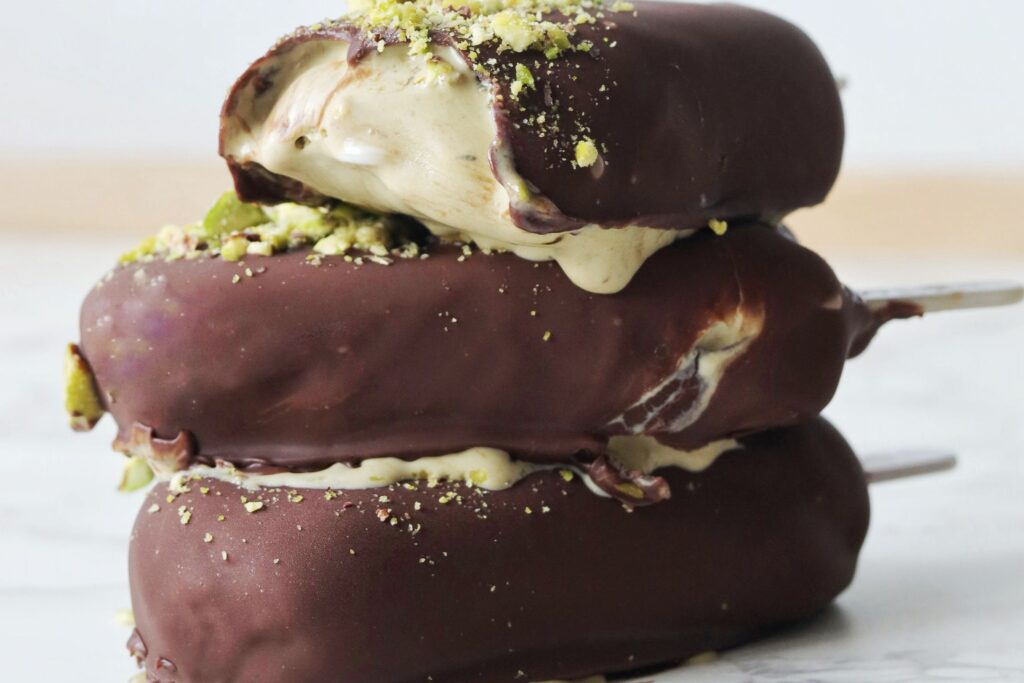 AVANTCHA Organic Hojicha Powder made in to Hojicha Magnum Ice Cream